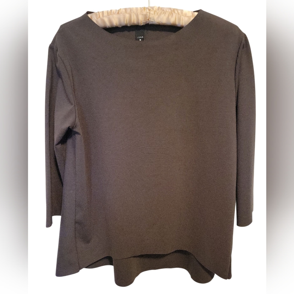 Luna Piena | Women's Brown Sleek Top